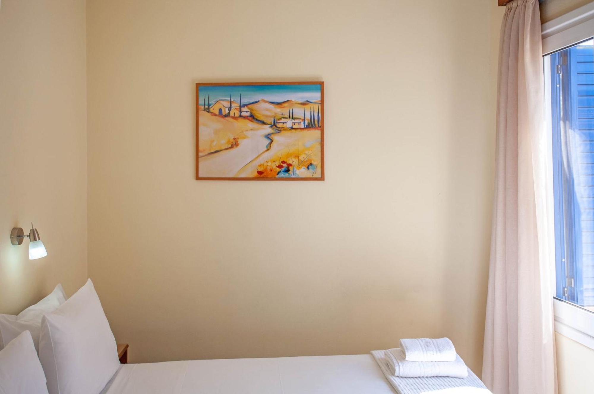 Lucia Hotel Chania  Buitenkant foto